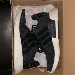 Women’s Adidas NMD_R2